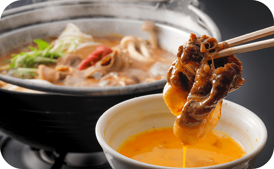 上質な脂と柔らかな肉質が特徴のジビエ料理。季節の野菜と共に提供