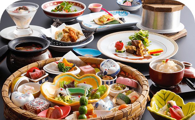 季節の食材を活かした京風会席料理。新鮮な魚介と地元の食材を使用