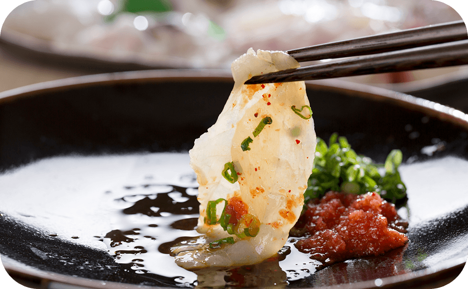 上質な脂と柔らかな肉質が特徴のジビエ料理。季節の野菜と共に提供