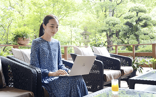 温泉宿でのワーケーション。自然と癒しに包まれながら仕事も快適に【不死王閣】