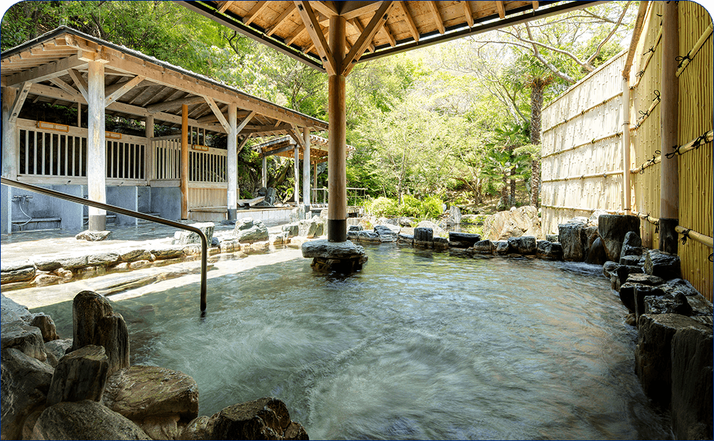温泉露天風呂入浴
