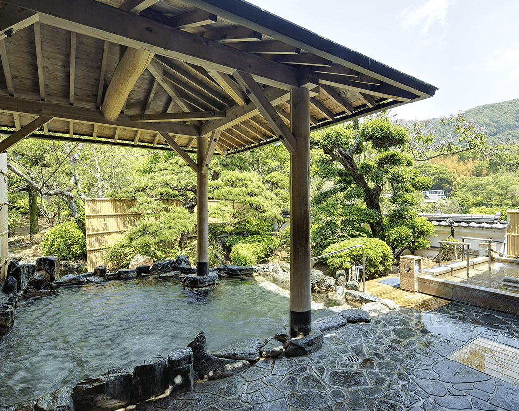 大切な記念日を温泉と共に。美食と癒しが彩る特別なひととき【不死王閣】