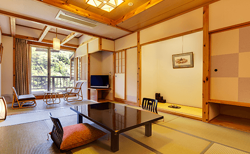 法要後の宿泊に対応。遠方からのご参列者も安心の客室【不死王閣】