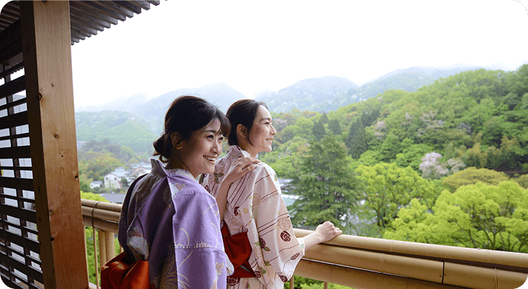 和の趣と現代的な快適さが調和した不死王閣の客室。露天風呂付や愛犬と泊まれる部屋など多彩な客室タイプ