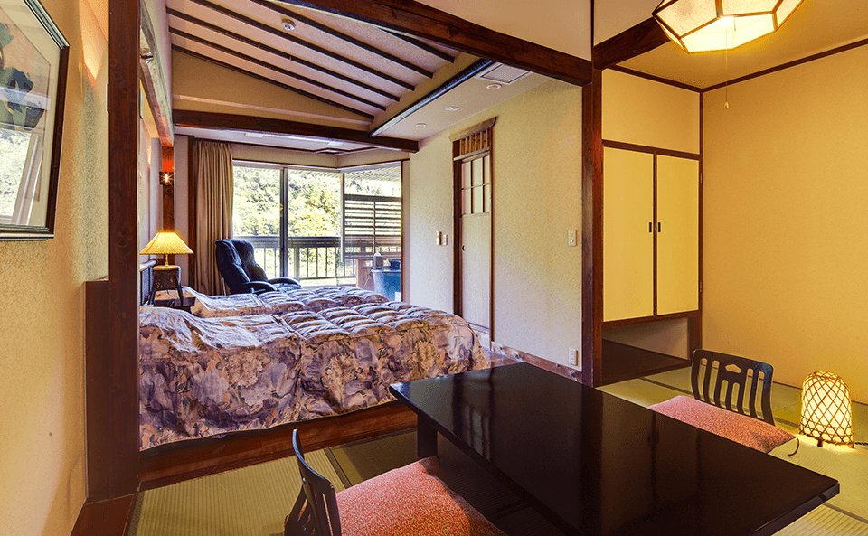 モダンな設えの寝室スペース。快適な眠りを約束する和モダン空間