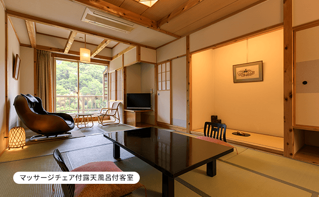 お部屋食での特別会席。旬の食材を使用した料理長自慢の逸品