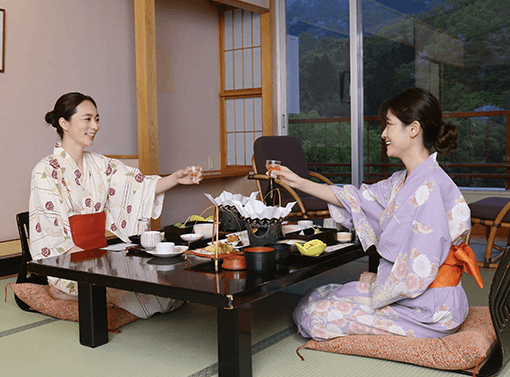 地酒の利き酒セットで楽しむ日本酒女子会プラン【不死王閣】