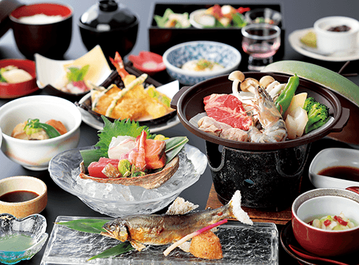 月替わり料理で季節の味覚を堪能。お値打ち宿泊プラン【不死王閣】